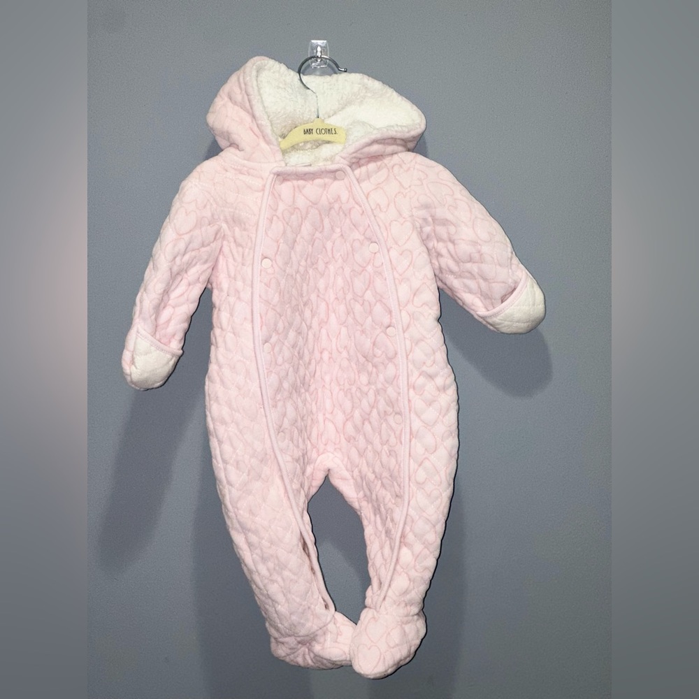 Nordstrom Pink Lotus Dotted Ditsy Onsie with Bear Hood